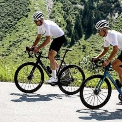 Lightweight Obermayer Evo Disc Road Wheelset (Shimano) -Shimano shop ObermayerEvoSchwarzEditionRoadWheelset 8 94bcee32 645e 4b46 bc46 4574d73e26c5